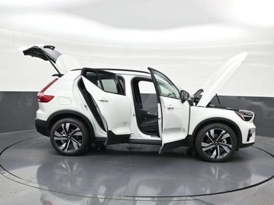 2026 Volvo XC40 B5 Ultra