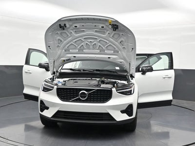 2026 Volvo XC40 B5 Ultra