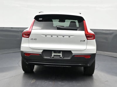 2026 Volvo XC40 B5 Ultra