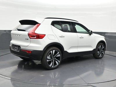 2026 Volvo XC40 B5 Ultra