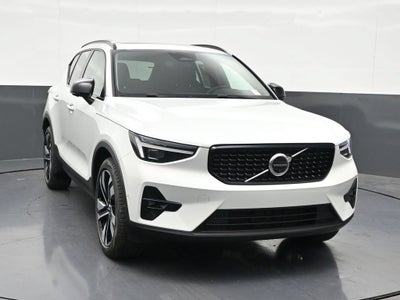 2026 Volvo XC40 B5 Ultra