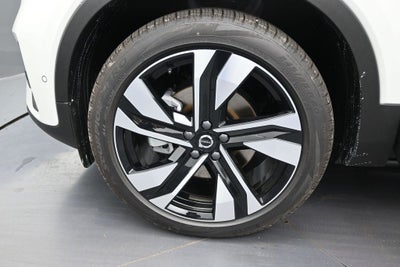2026 Volvo XC40 B5 Ultra