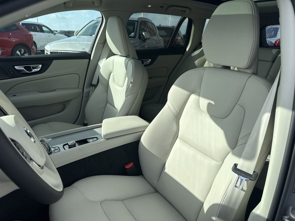 2026 Volvo V60 Cross Country B5 Plus
