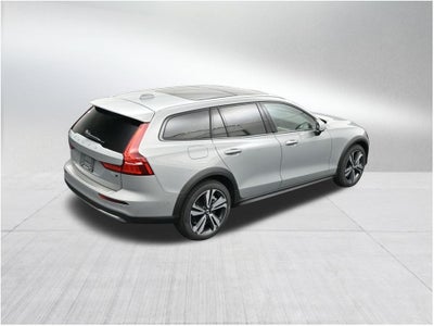 2026 Volvo V60 Cross Country B5 Plus