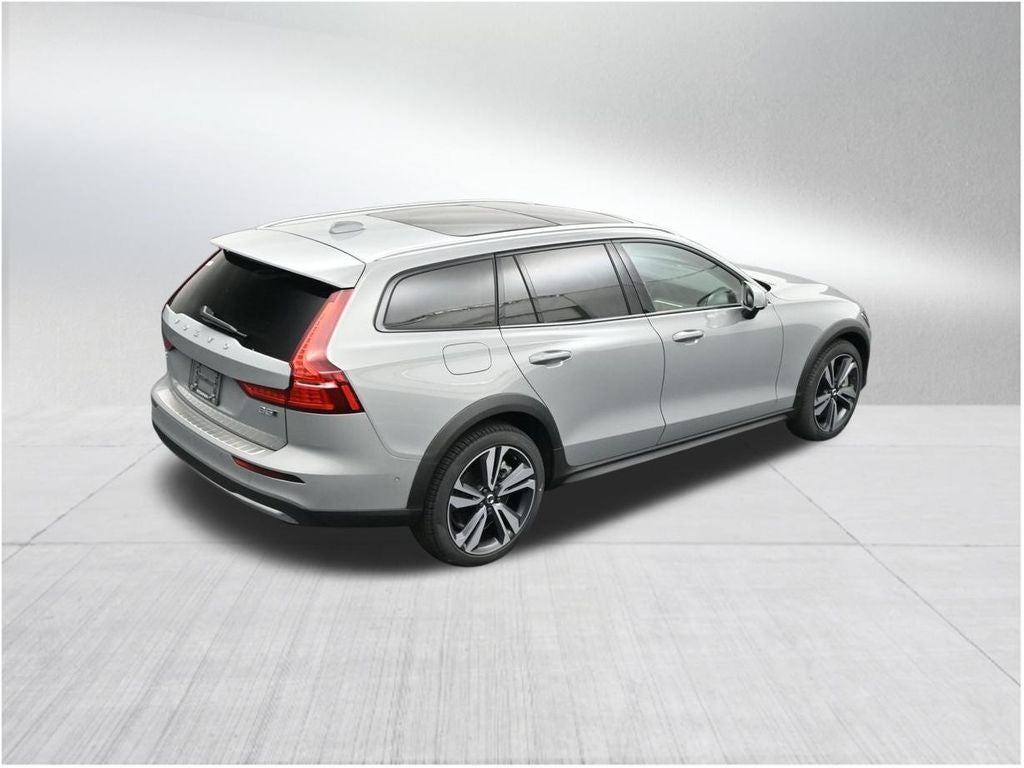 2026 Volvo V60 Cross Country B5 Plus