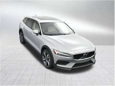 2026 Volvo V60 Cross Country B5 Plus