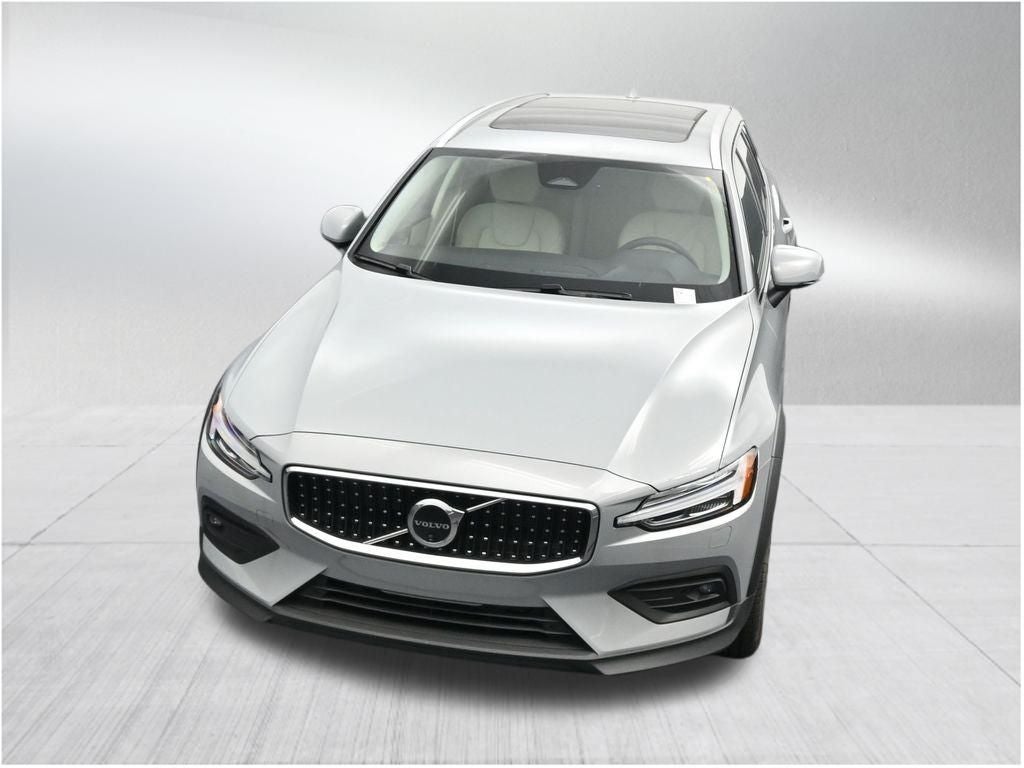 2026 Volvo V60 Cross Country B5 Plus