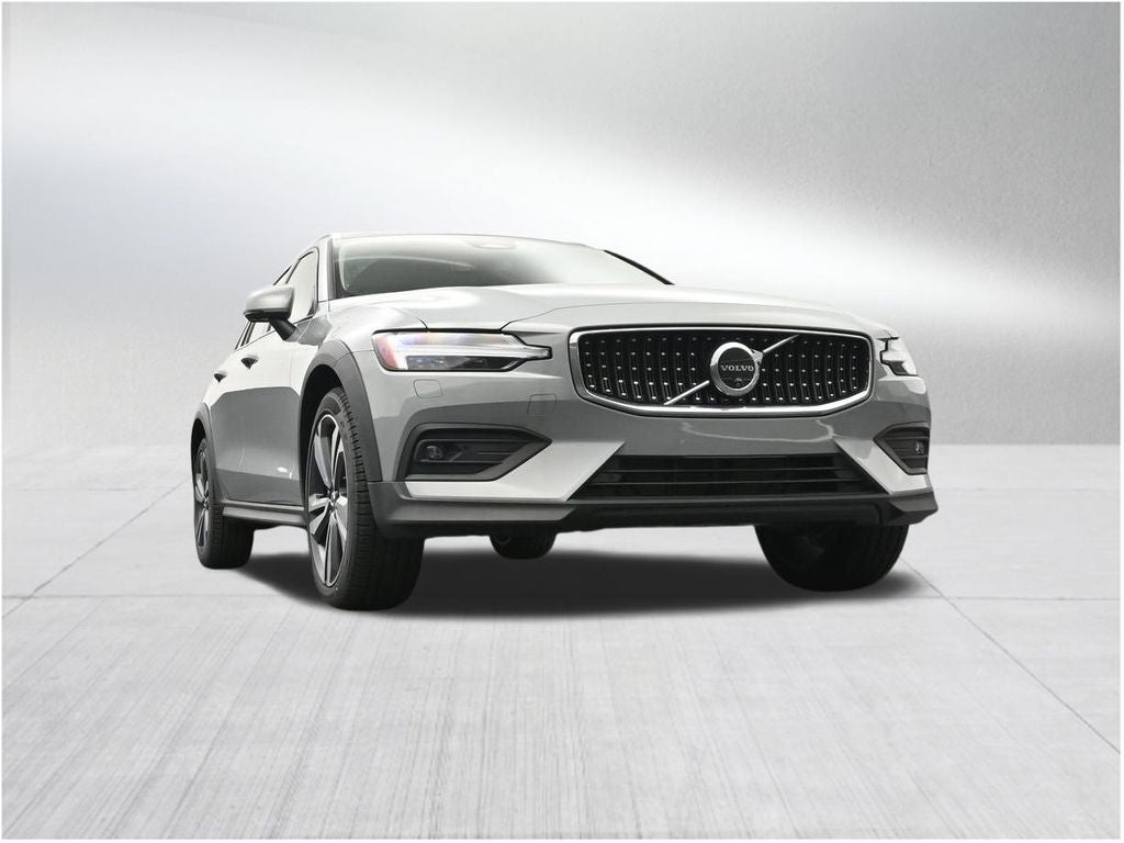 2026 Volvo V60 Cross Country B5 Plus