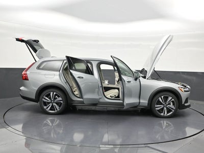 2026 Volvo V60 Cross Country B5 Plus