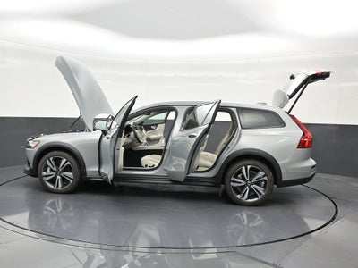 2026 Volvo V60 Cross Country B5 Plus