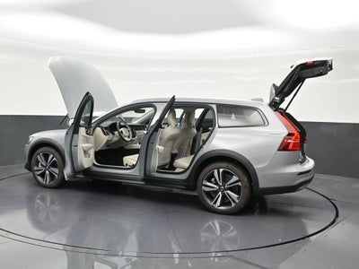2026 Volvo V60 Cross Country B5 Plus