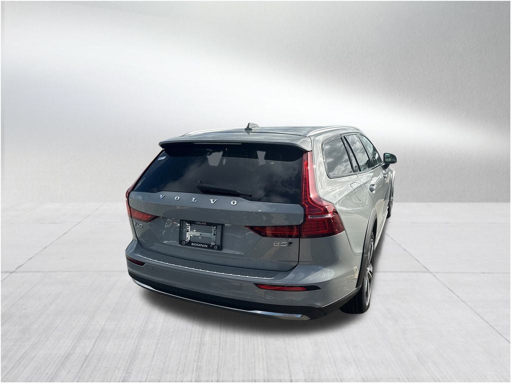 2026 Volvo V60 Cross Country B5 Plus