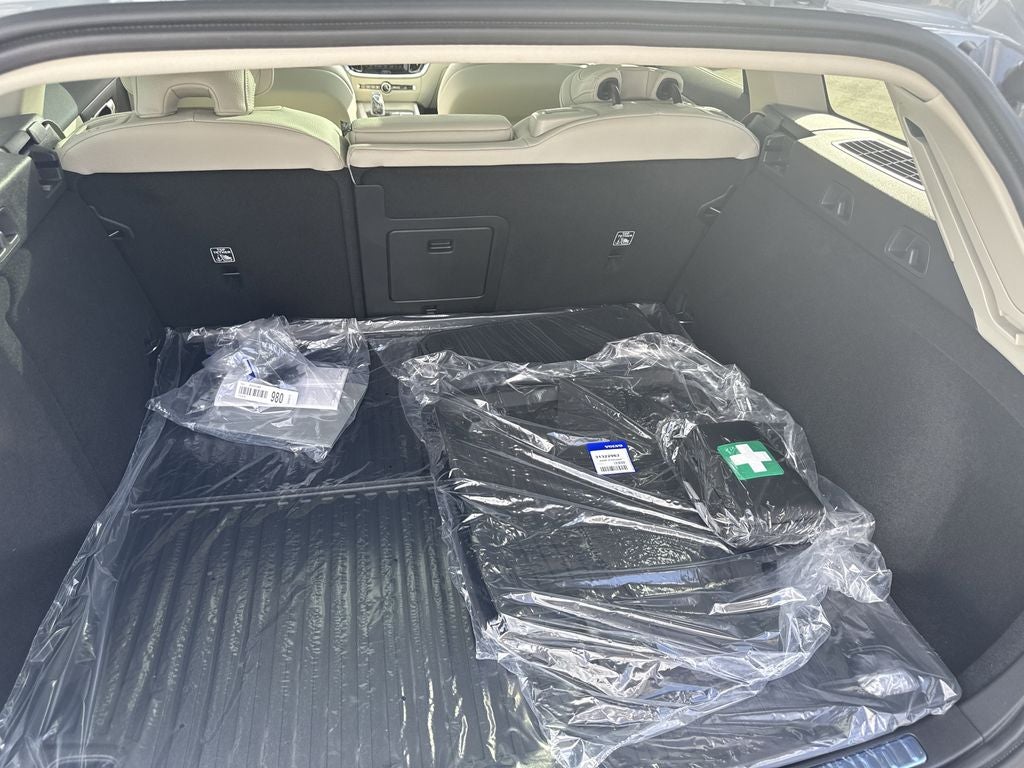 2026 Volvo V60 Cross Country B5 Plus