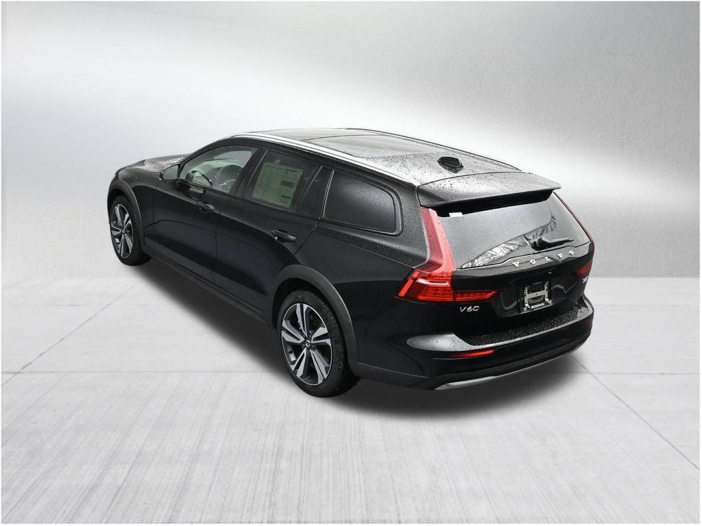 2026 Volvo V60 Cross Country B5 Plus