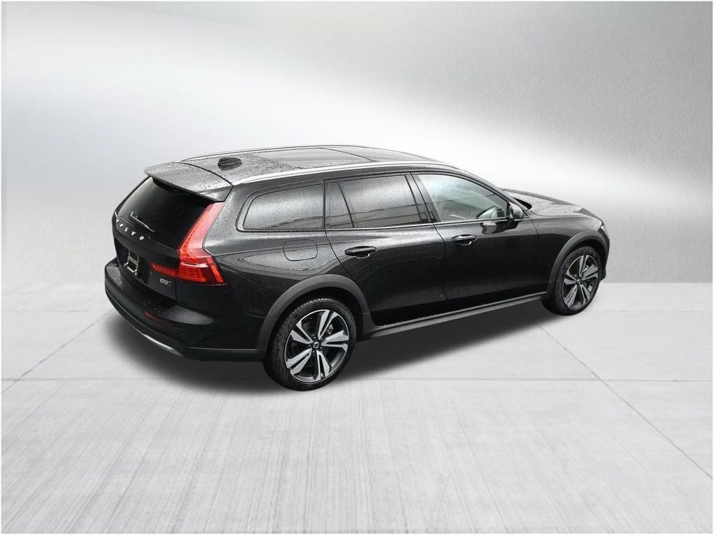2026 Volvo V60 Cross Country B5 Plus