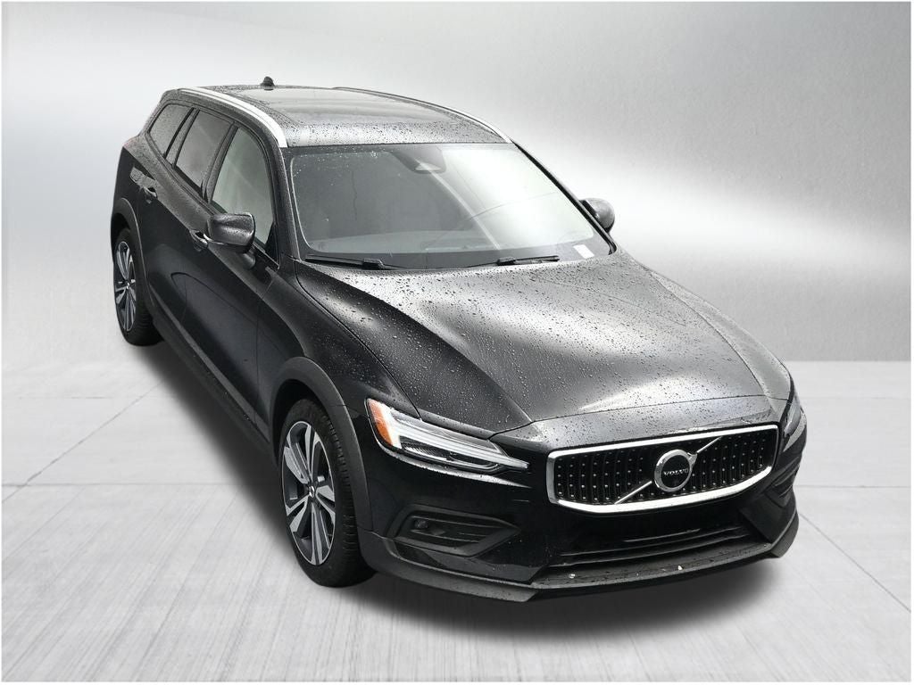 2026 Volvo V60 Cross Country B5 Plus