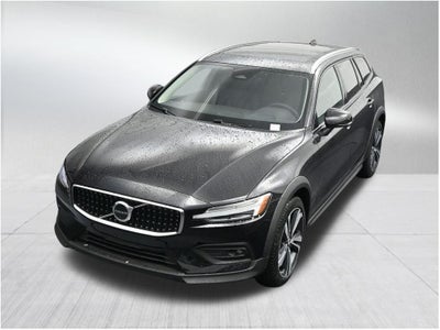 2026 Volvo V60 Cross Country B5 Plus