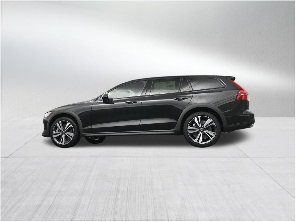 2026 Volvo V60 Cross Country B5 Plus
