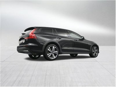 2026 Volvo V60 Cross Country B5 Plus