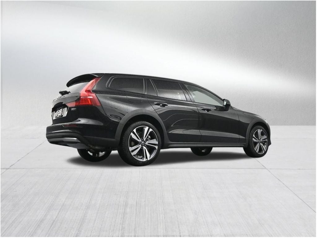 2026 Volvo V60 Cross Country B5 Plus