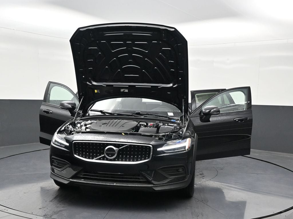 2026 Volvo V60 Cross Country B5 Plus