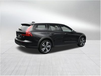 2026 Volvo V60 Cross Country B5 Plus