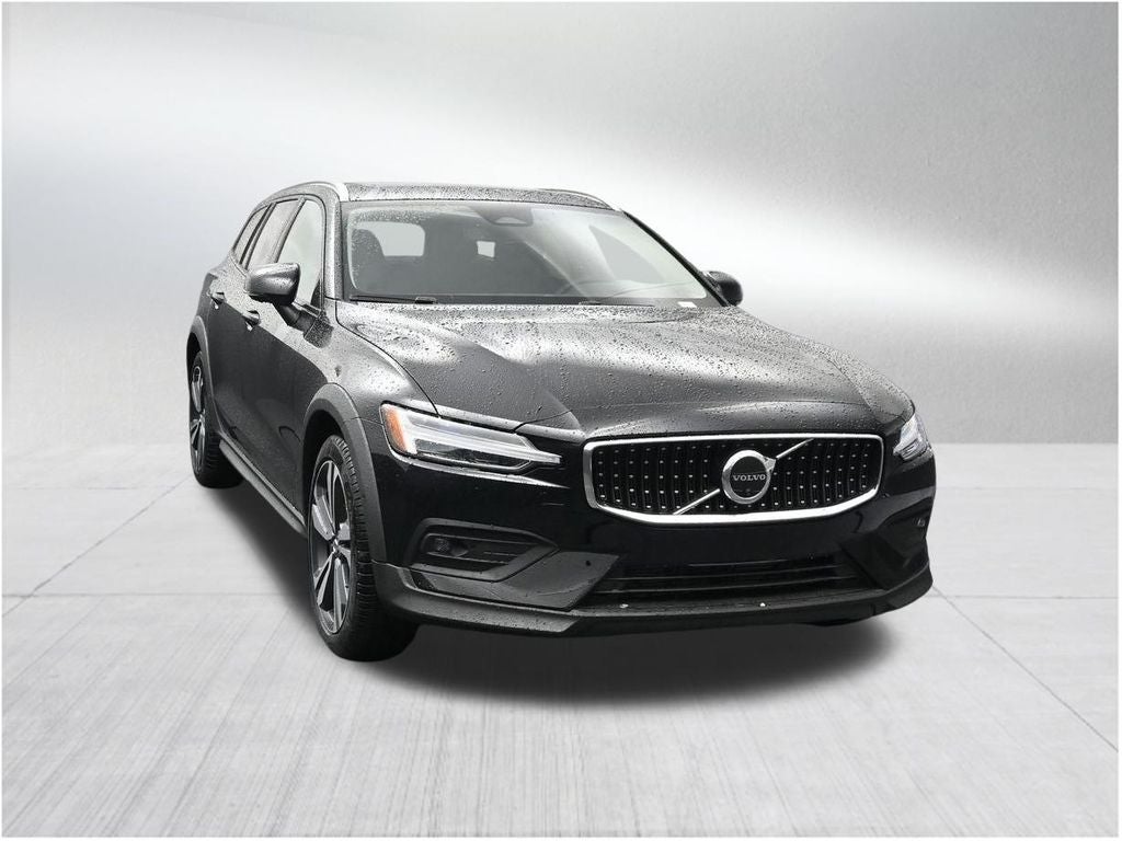 2026 Volvo V60 Cross Country B5 Plus