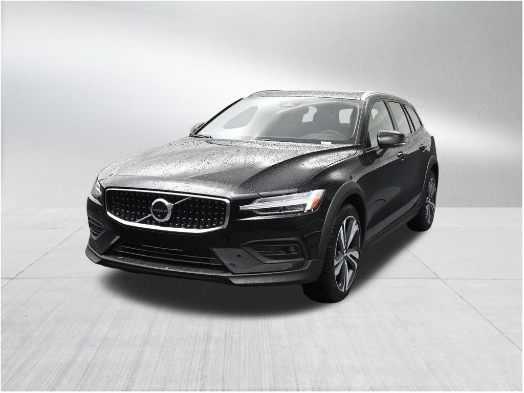 2026 Volvo V60 Cross Country B5 Plus