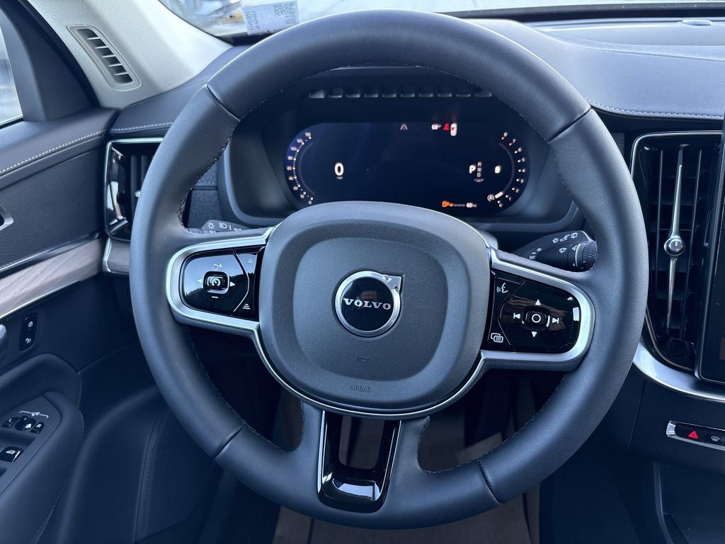 2026 Volvo XC90 B5 Plus