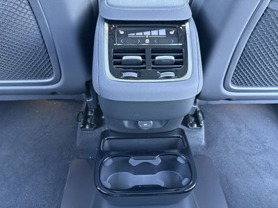 2026 Volvo XC90 B5 Plus