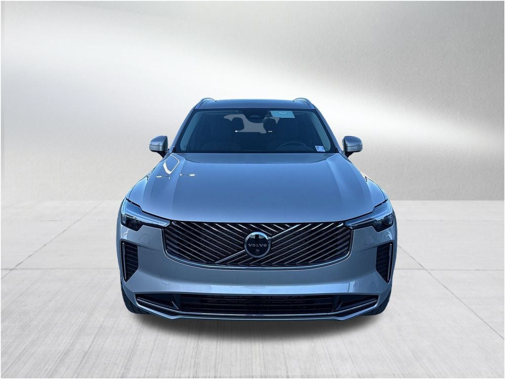 2026 Volvo XC90 B5 Plus