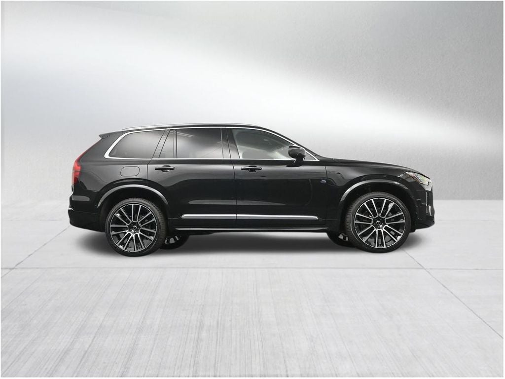 2026 Volvo XC90 B5 Plus