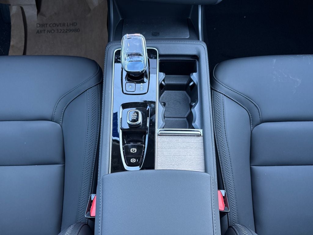 2026 Volvo XC90 B5 Plus