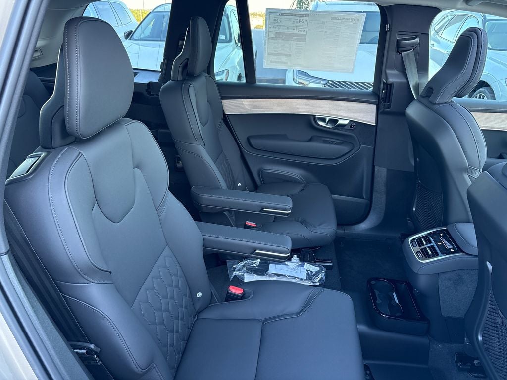 2026 Volvo XC90 B5 Plus