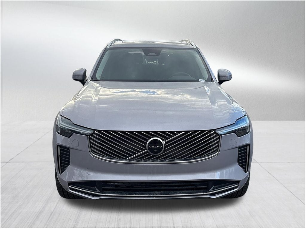 2026 Volvo XC90 B5 Plus