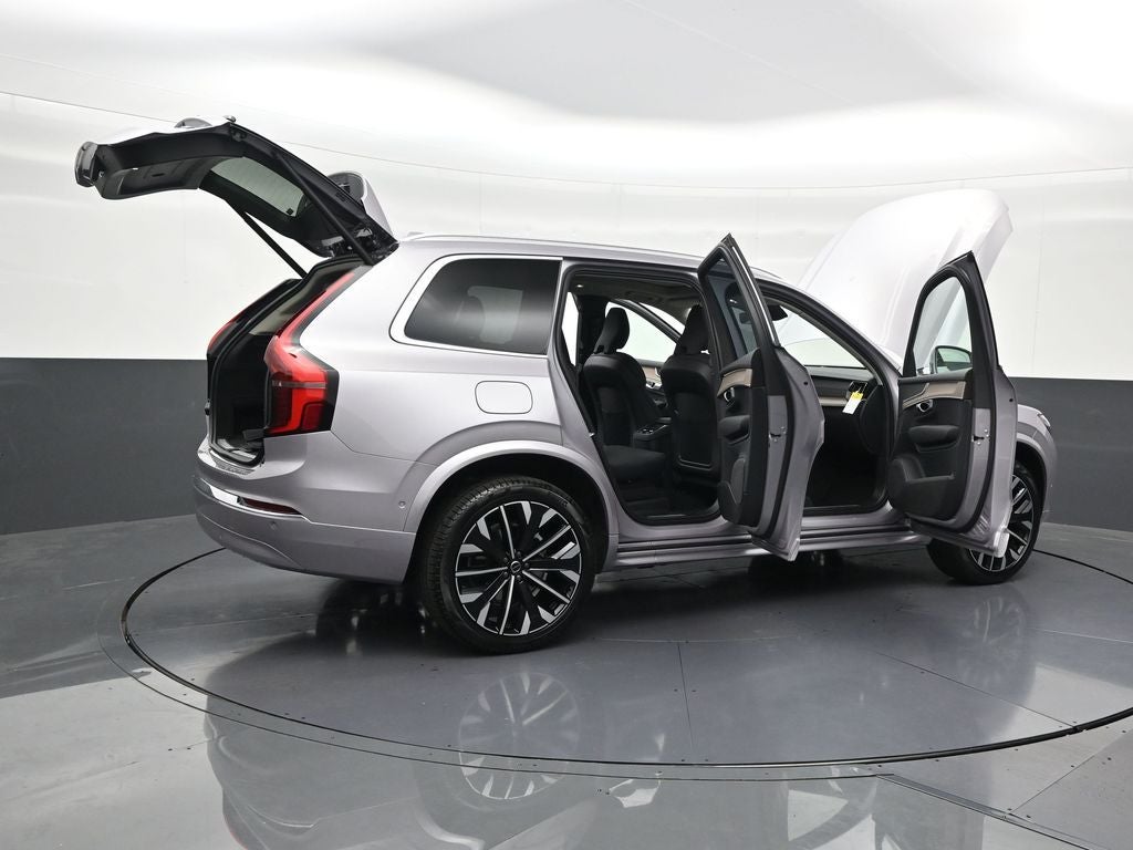 2026 Volvo XC90 B5 Plus