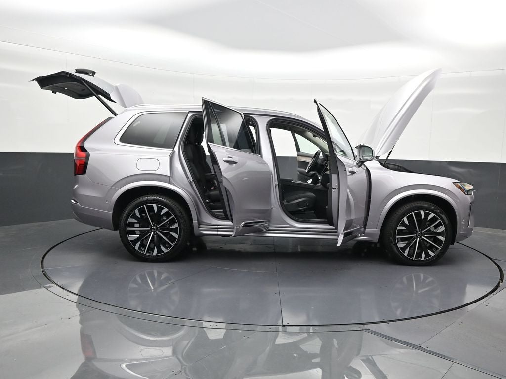 2026 Volvo XC90 B5 Plus