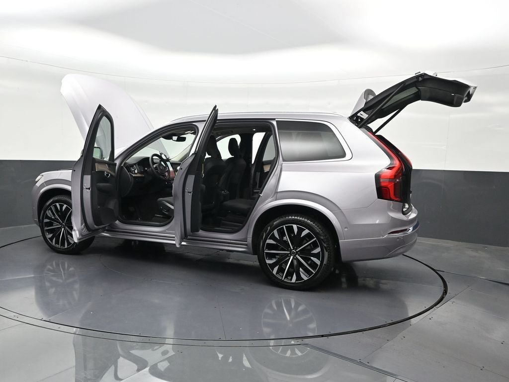 2026 Volvo XC90 B5 Plus