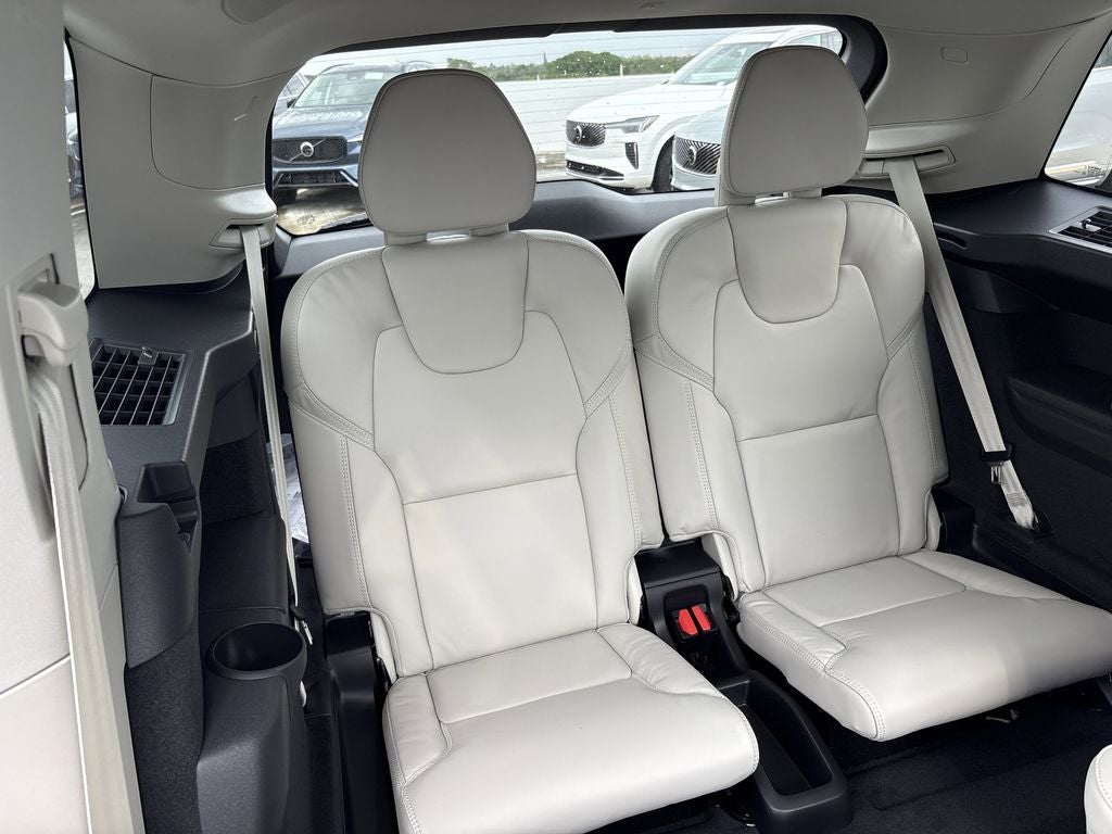 2026 Volvo XC90 B5 Ultra 6-Seater
