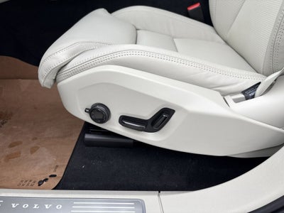 2026 Volvo XC90 B5 Ultra 6-Seater