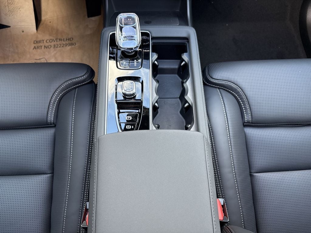 2026 Volvo XC90 B5 Ultra 6-Seater