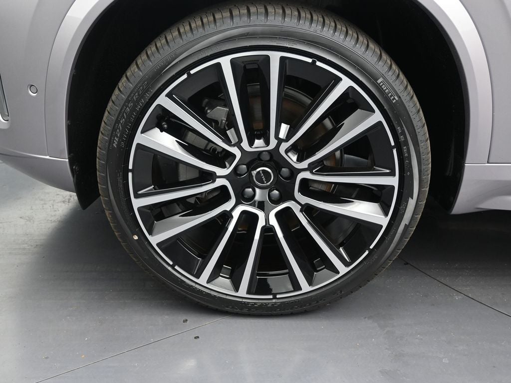 2026 Volvo XC90 B5 Plus