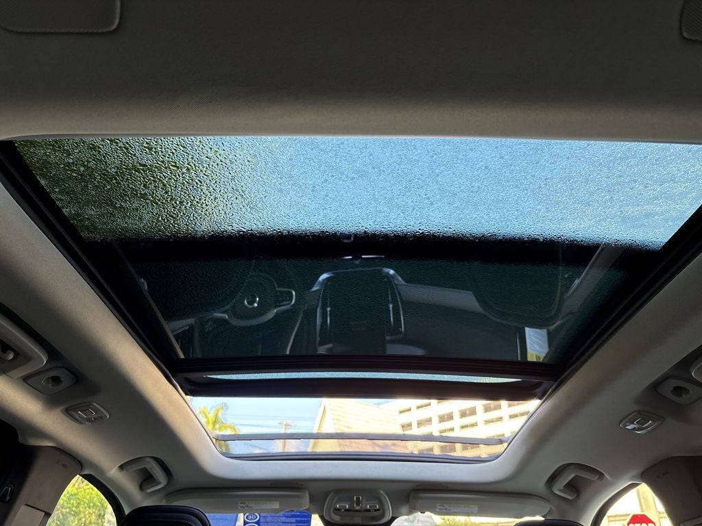 2026 Volvo XC90 B5 Plus