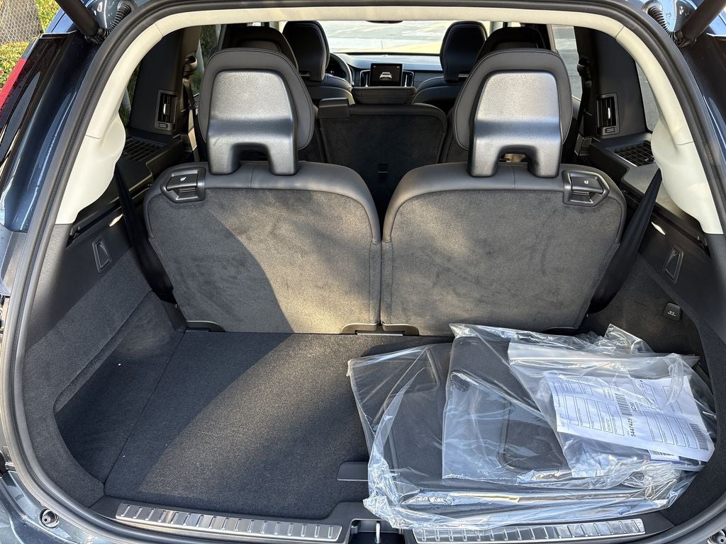 2026 Volvo XC90 B5 Plus