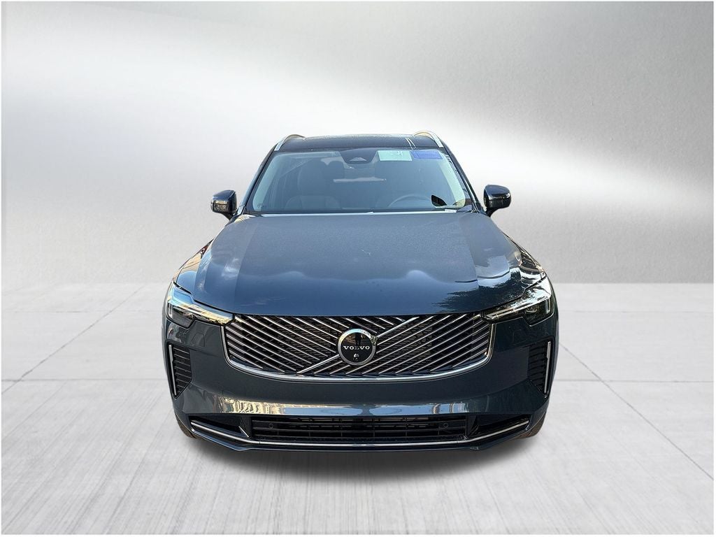 2026 Volvo XC90 B5 Plus