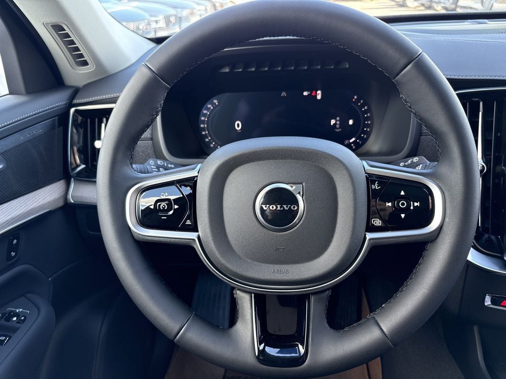 2026 Volvo XC90 B5 Plus