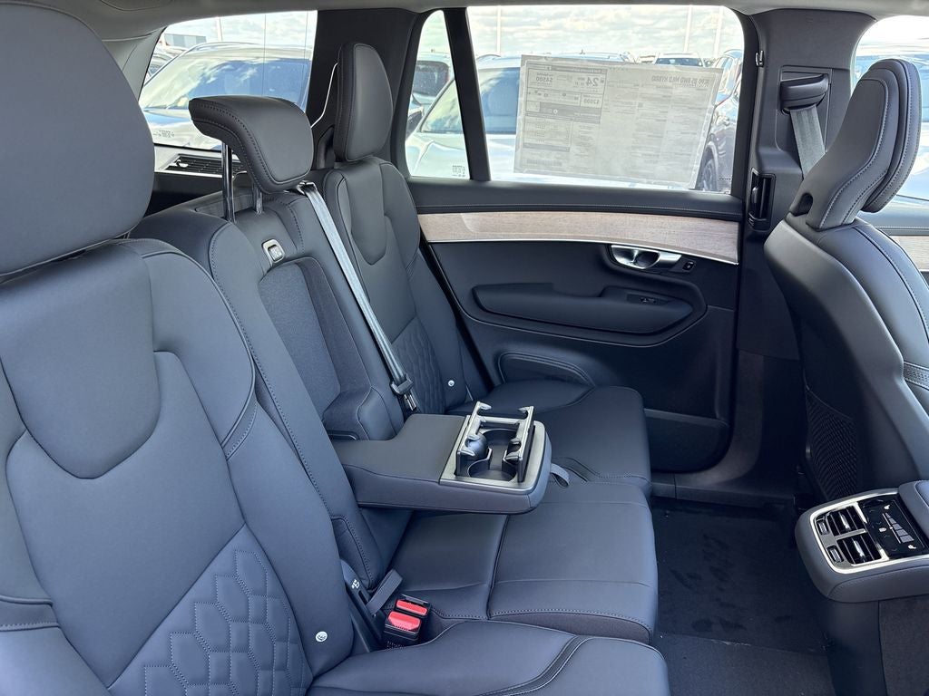 2026 Volvo XC90 B5 Plus