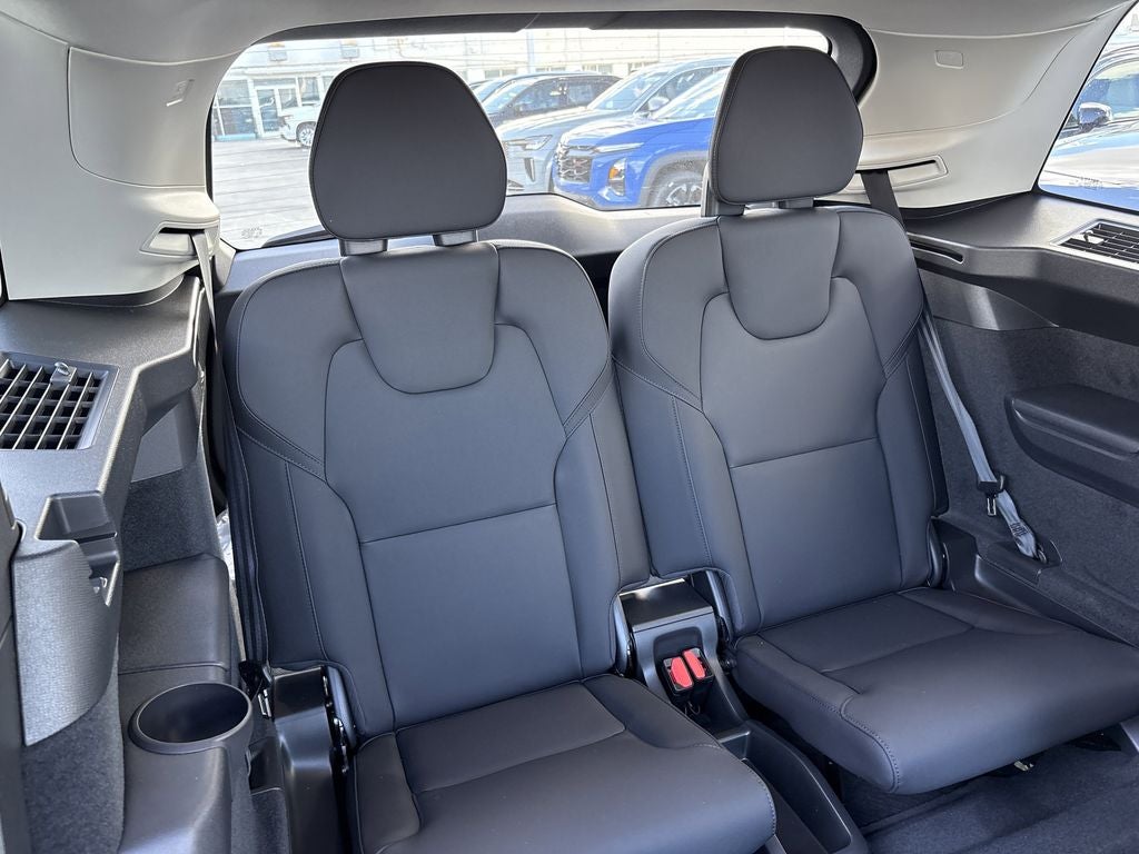 2026 Volvo XC90 B5 Plus