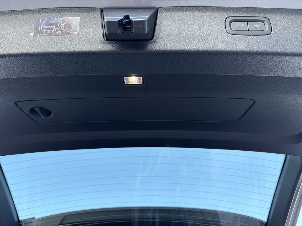 2026 Volvo XC90 B5 Plus