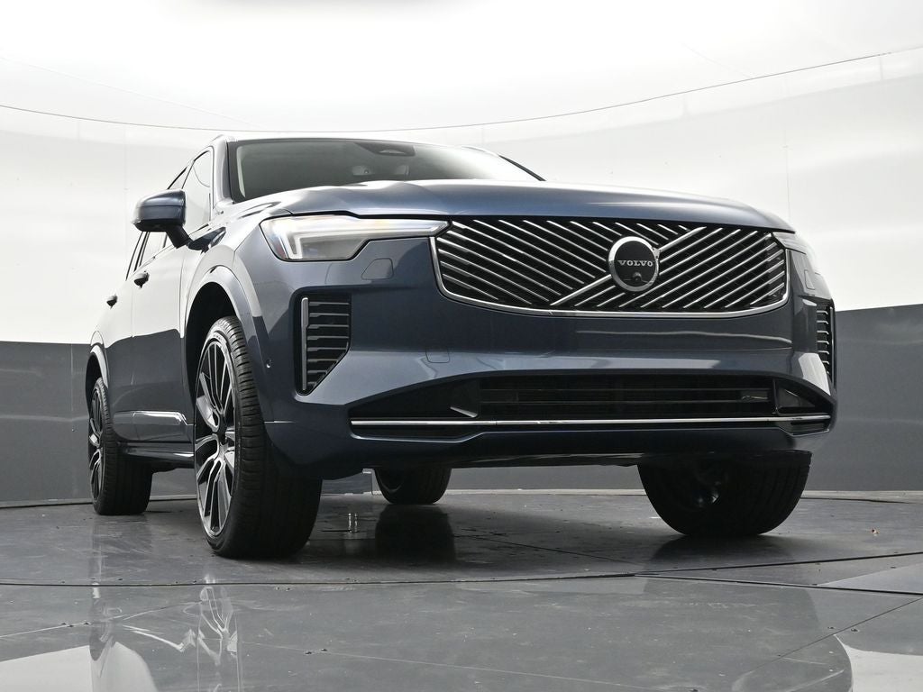 2026 Volvo XC90 B5 Plus